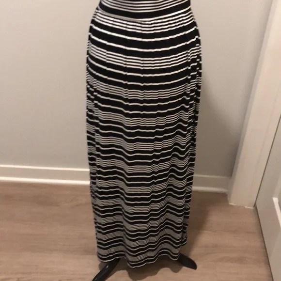 Loft Petites Maxi Skirt Black And White Striped  Size SP - Picture 5 of 15